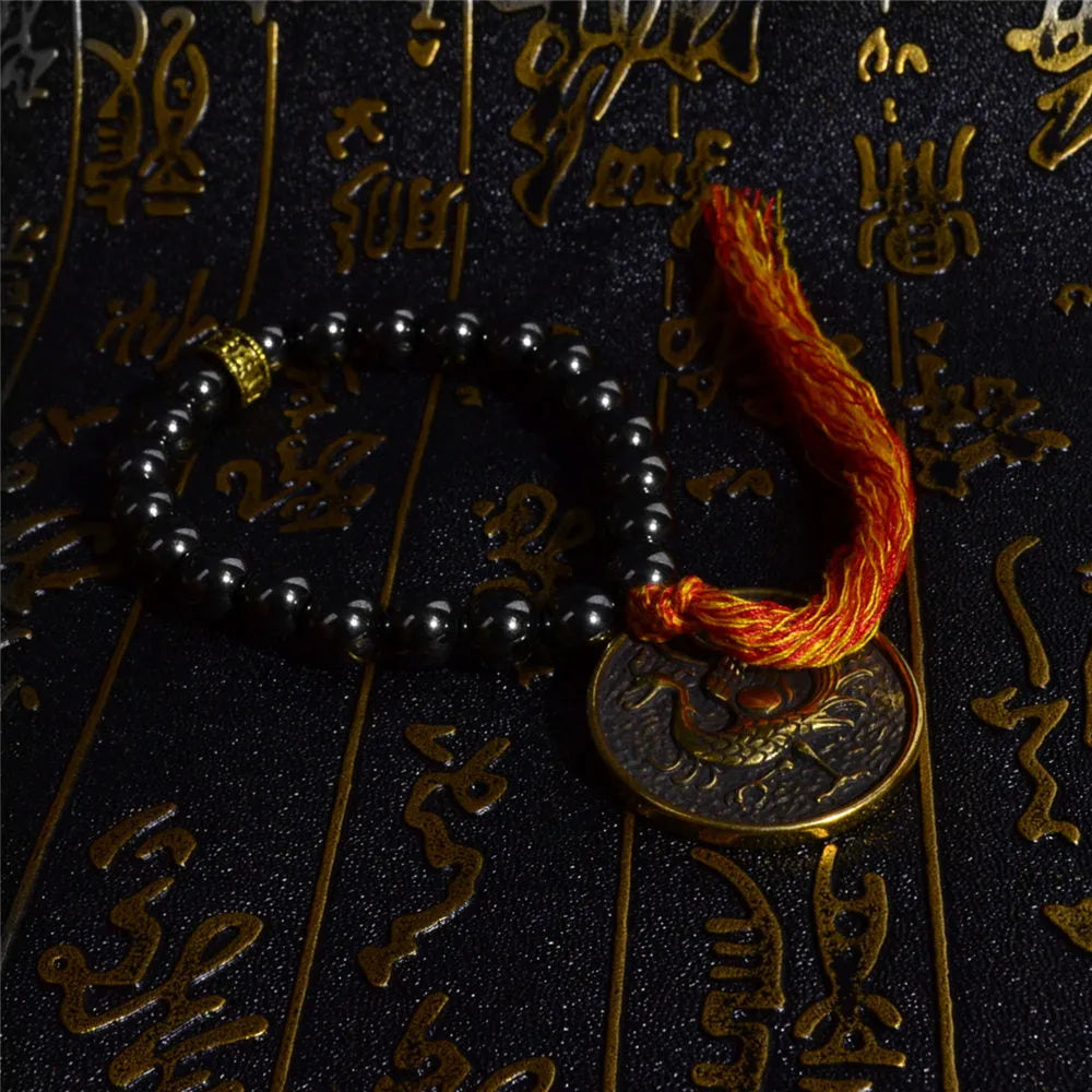 Pulsera tibetana con nudos de la suerte