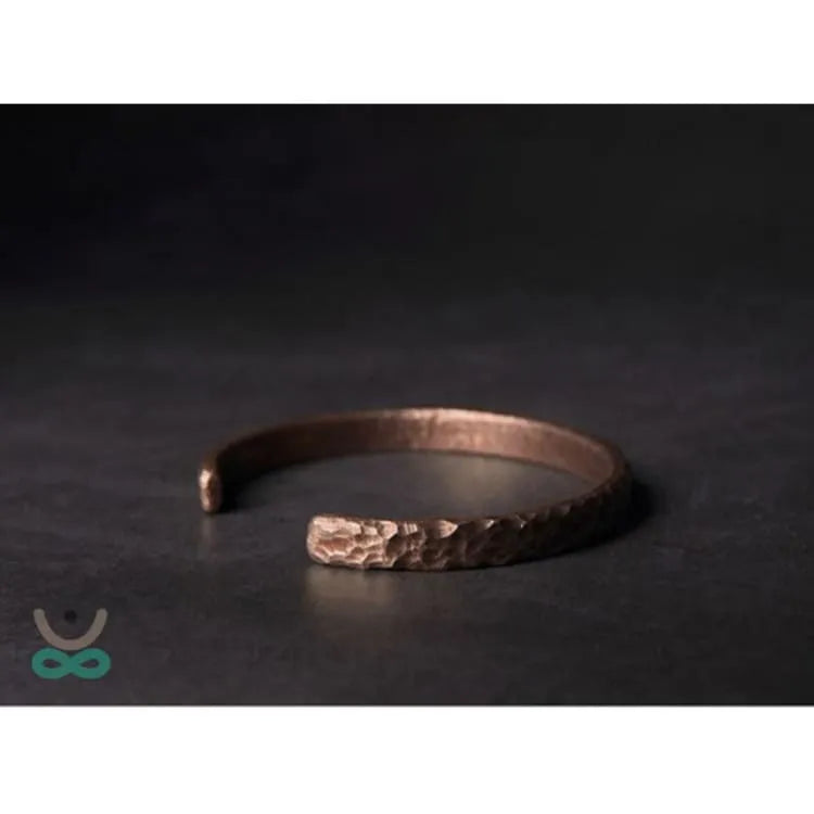 Pulsera tibetana de cobre 'Vitalidad' - Energía y equilibrio espiritual en tu muñeca