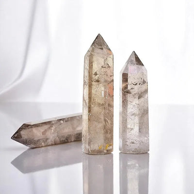 Punta Energética de Cuarzo Ahumado Natural – Equilibra y Protege tu Espacio