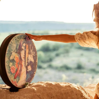 Tambor chamánico mujer y naturaleza