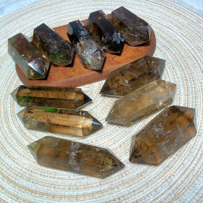 Torre Doble de Cuarzo Ahumado: Canal de Energía y Claridad Interior